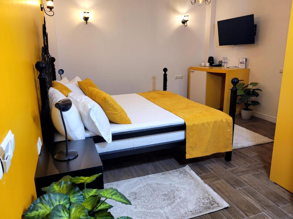 River Boutique Hotel Batumi Exterior photo